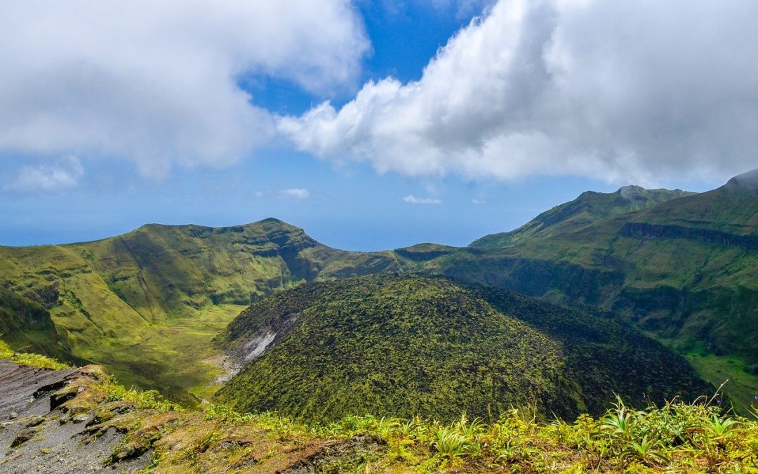 Existe-t-il un lien entre les volcans aux Antilles ?